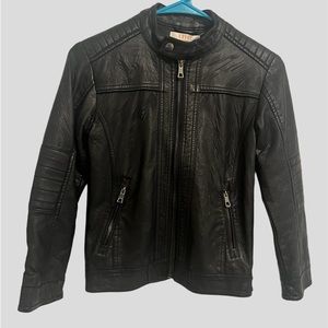 Very cute and very good condition Black faux unisex leather jacketn